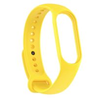 Ремешок для Xiaomi Mi Band 7 силиконовый <желтый> ― Spb.OnlineBazar.su
